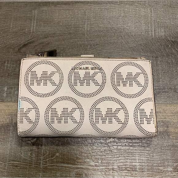 Michael Kors Voyager East West Tote Bag Optic White Die Cut Logo & Wallet - Picture 12 of 14